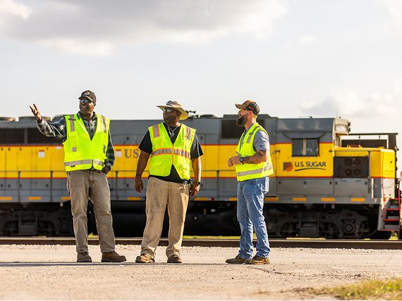 U.S. Sugar employees support agriculture innovation by connecting advanced technology, real-time data and modern equipment to improve safety, efficiency and sustainability.
